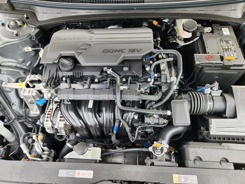 New 2026 Hyundai Elantra Limited FWD image 21