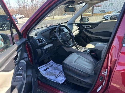 Used 2023 Subaru Forester Limited AWD/4WD image 13