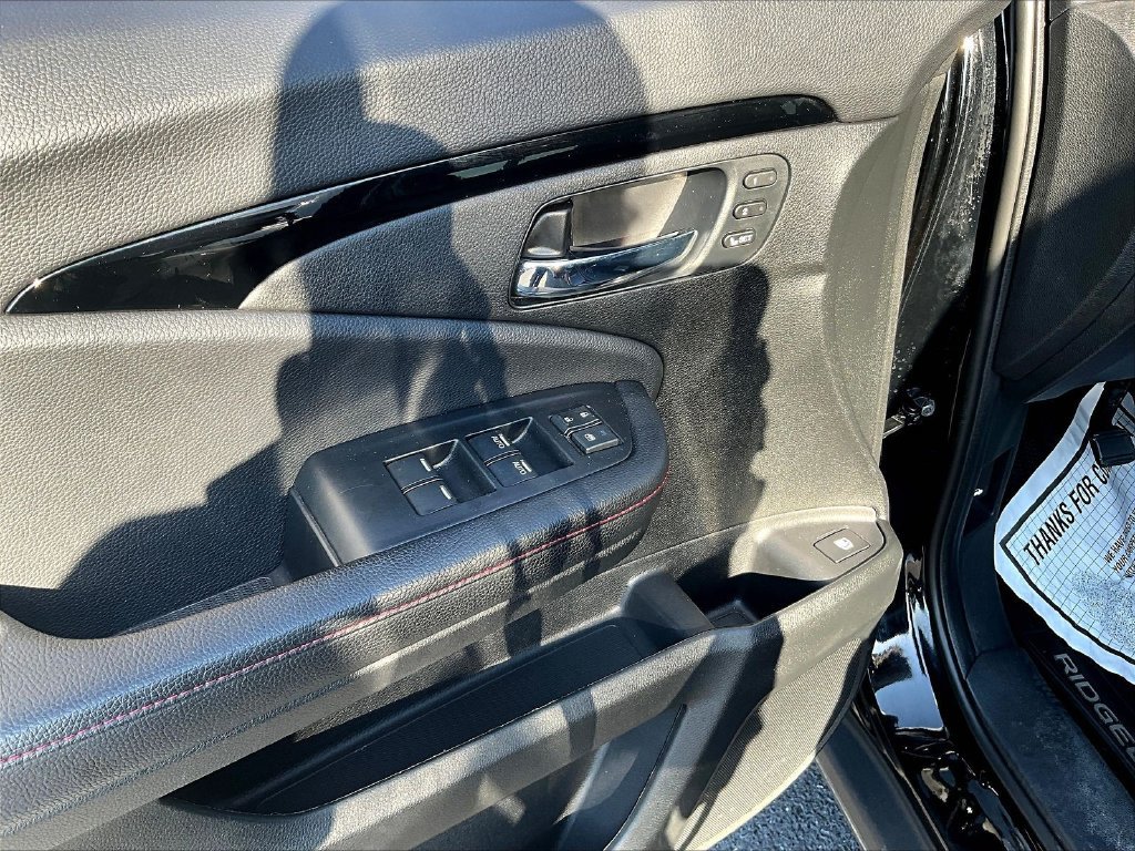 Certified 2024 Honda Ridgeline Black Edition image 18