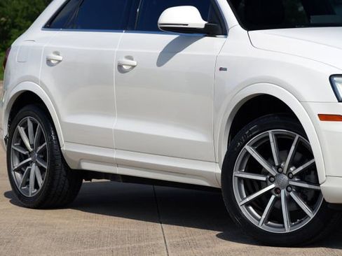 Used 2018 Audi Q3 2.0T Premium Plus w/ Premium Plus Package AWD/4WD image 21