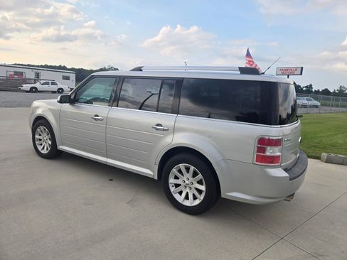 Used 2009 Ford Flex SEL FWD image 9
