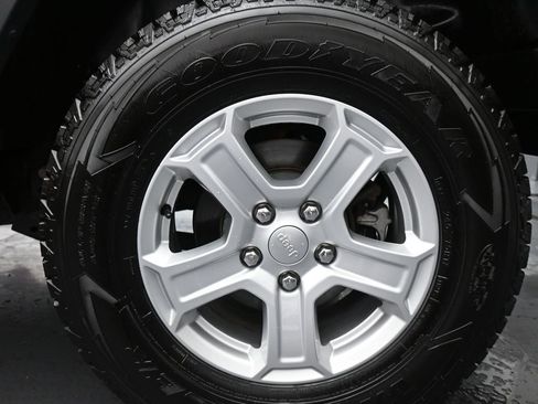 Used 2019 Jeep Wrangler Unlimited Sport S image 15