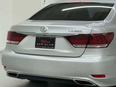 Used 2013 Lexus LS 460 w/ Comfort Pkg RWD image 43