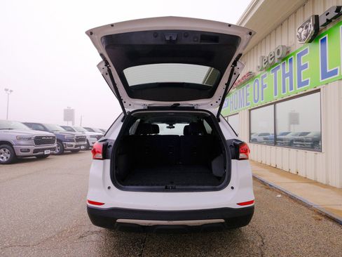 Used 2024 Chevrolet Equinox LT image 23