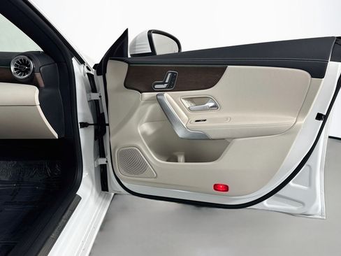 Certified 2023 Mercedes-Benz CLA 250 image 25
