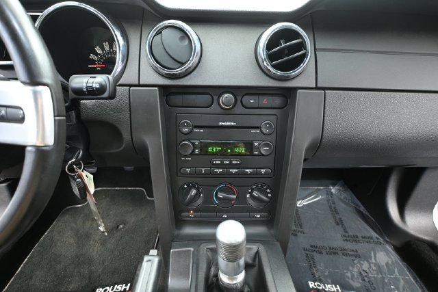 Used 2006 Ford Mustang GT Premium RWD image 24