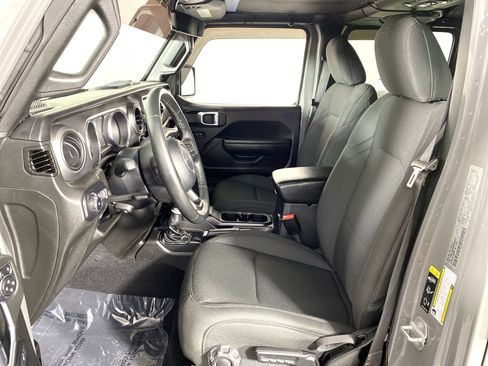 Used 2022 Jeep Wrangler Unlimited Sport image 17