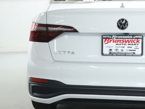 Certified 2024 Volkswagen Jetta Sport FWD image 42