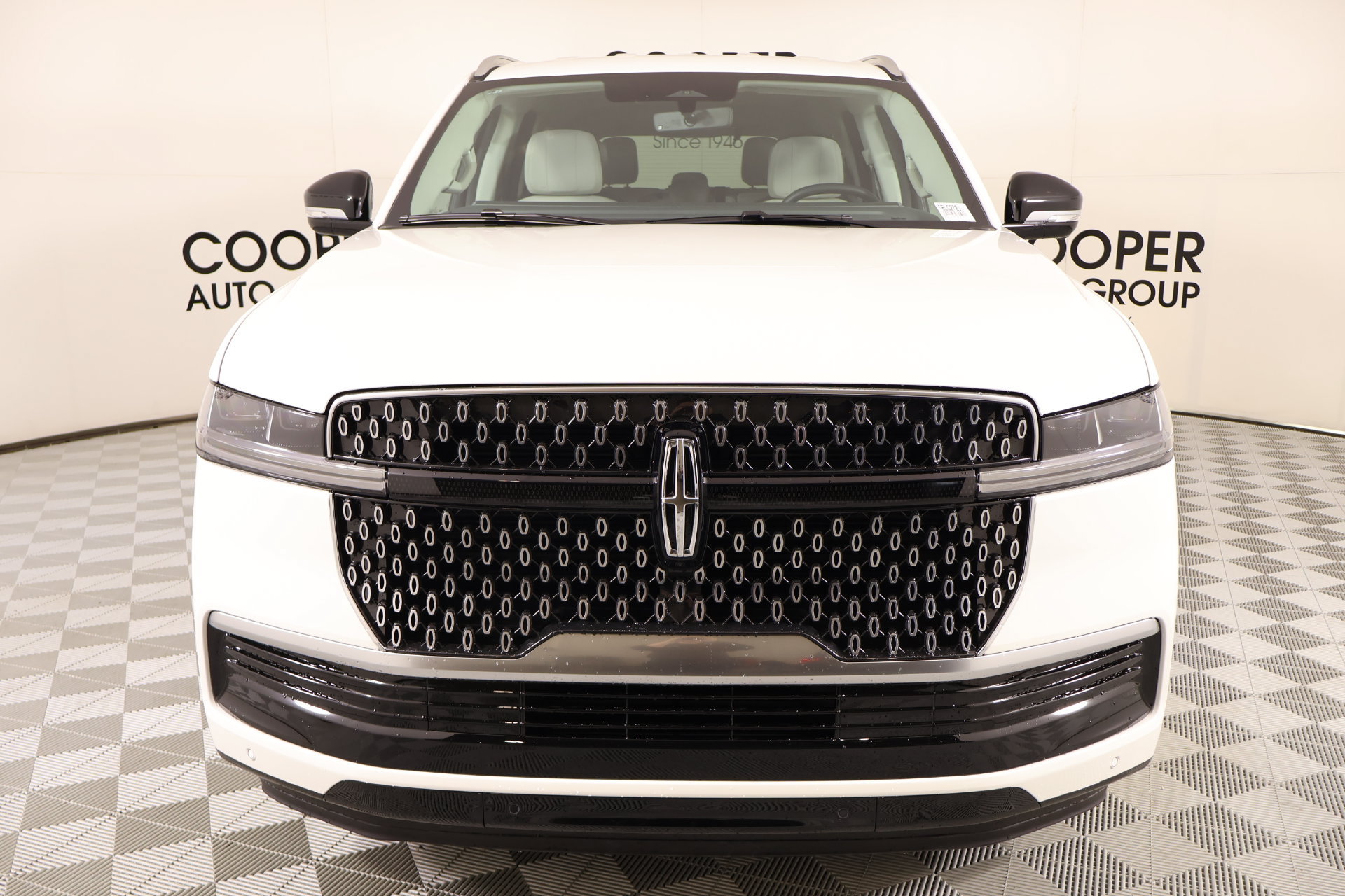 New 2026 Lincoln Navigator Premiere AWD/4WD image 9