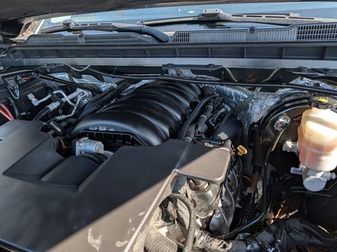 Used 2018 Chevrolet Silverado 1500 LT w/ All Star Edition AWD/4WD image 32