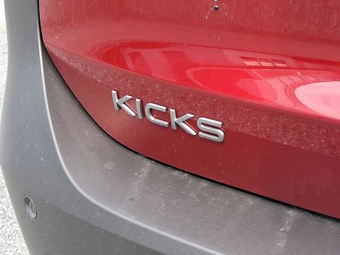 New 2026 Nissan Kicks SV w/ SV Premium Package image 5