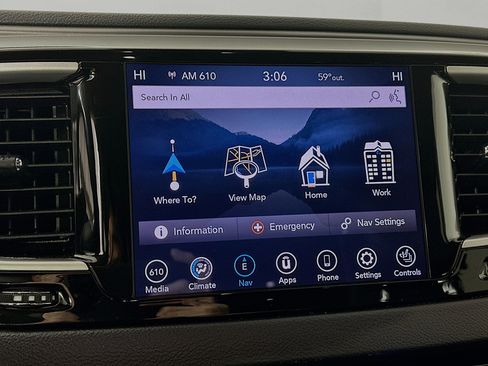 Used 2020 Chrysler Pacifica Touring-L Plus w/ Tire & Wheel Group image 17