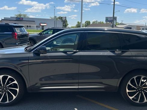Used 2024 Lincoln Nautilus Black Label AWD/4WD image 4