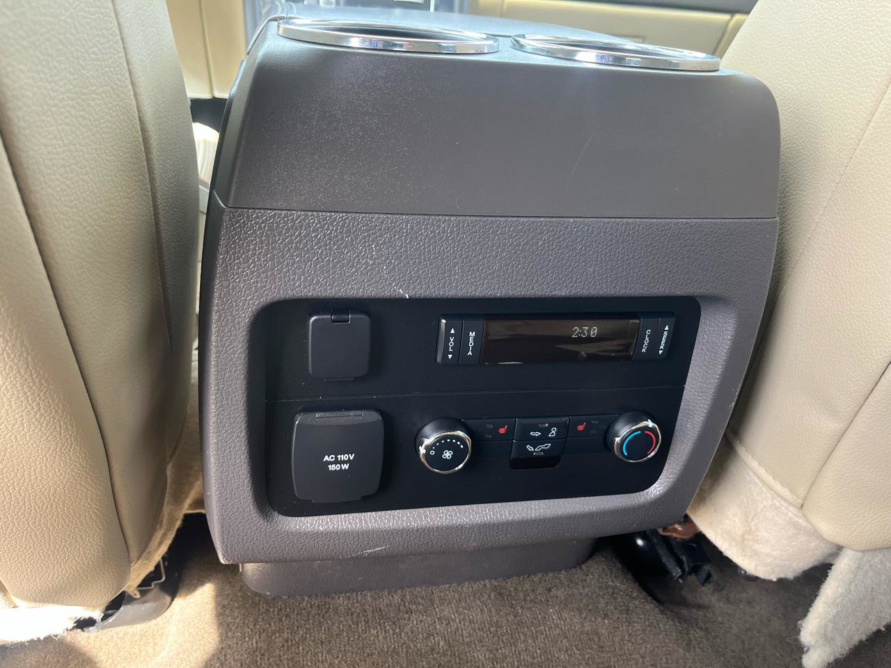 Used 2015 Lincoln Navigator 4WD w/ Equipment Group 101A Reserve image 18