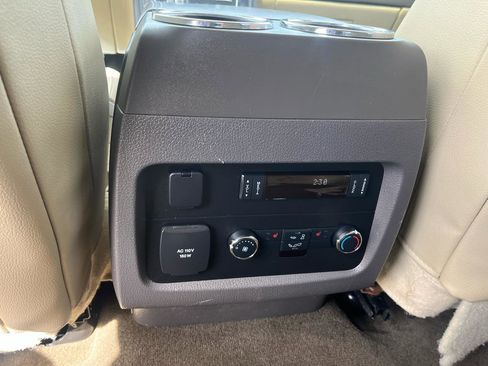 Used 2015 Lincoln Navigator 4WD w/ Equipment Group 101A Reserve image 18