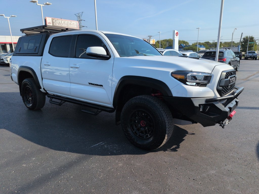 Used 2023 Toyota Tacoma TRD Pro AWD/4WD image 7