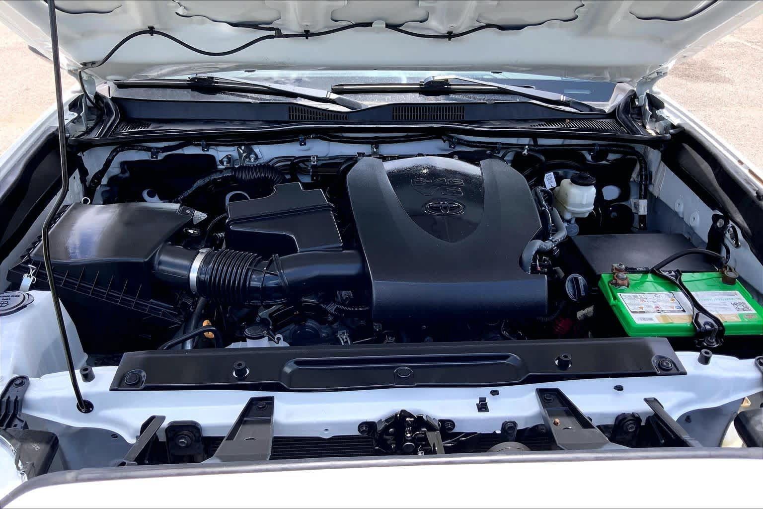 Used 2022 Toyota Tacoma SR5 AWD/4WD image 31