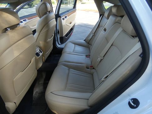 Used 2015 Hyundai Genesis 3.8 w/ Option Group 04 image 47