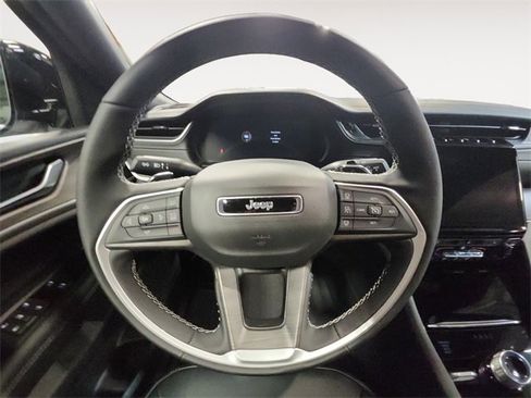 New 2025 Jeep Grand Cherokee Limited w/ Trailer Tow Package image 12