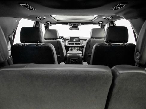 Used 2024 Chevrolet Tahoe Z71 w/ Luxury Package image 36