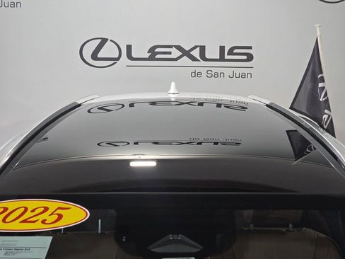 Used 2025 Toyota Crown Signia XLE image 7