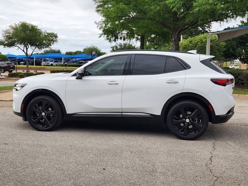 Used 2021 Buick Envision Essence w/ Technology Package I FWD image 3
