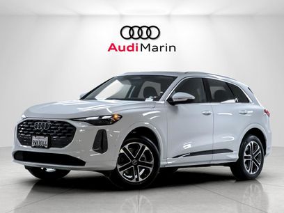 Used 2025 Audi Q5 Premium w/ Convenience Package