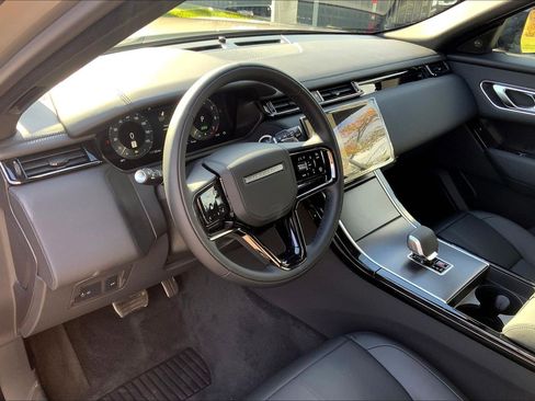 New 2026 Land Rover Range Rover Velar Dynamic SE image 8