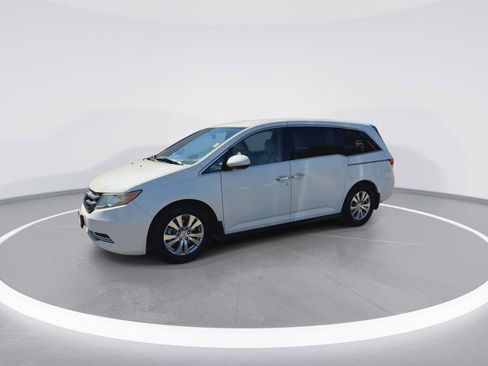 Used 2016 Honda Odyssey SE image 4