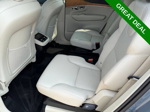 Used 2022 Volvo XC90 T6 Momentum w/ Advanced Package AWD/4WD image 32