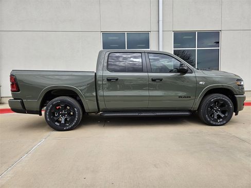 New 2026 RAM 1500 4x4 Crew Cab image 2