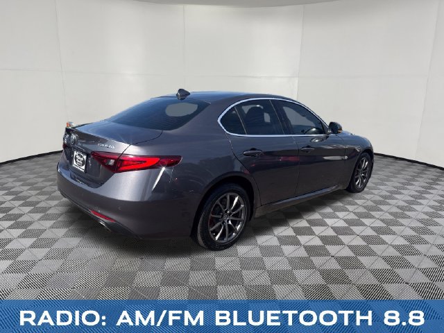 Used 2018 Alfa Romeo Giulia AWD image 6