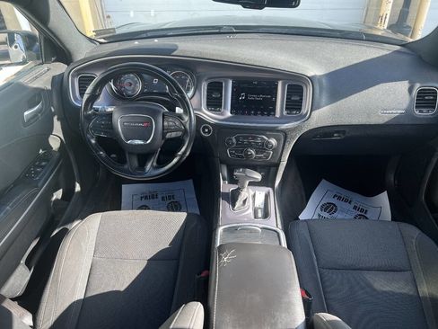 Used 2019 Dodge Charger SXT image 14