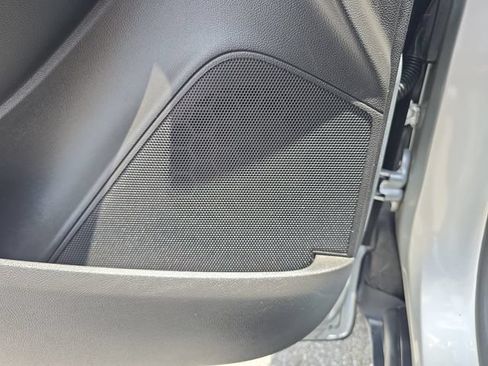 Certified 2019 Buick Encore Preferred FWD image 17