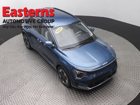 Used 2023 Kia Niro Wind w/ Wind Preserve Package FWD image 3