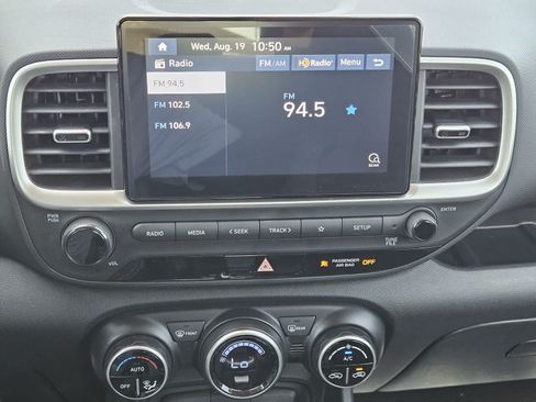 Used 2022 Hyundai Venue SEL w/ Cargo Package FWD image 15