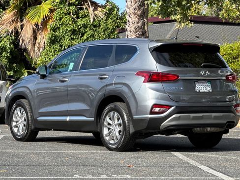 Used 2019 Hyundai Santa Fe SE AWD/4WD image 5
