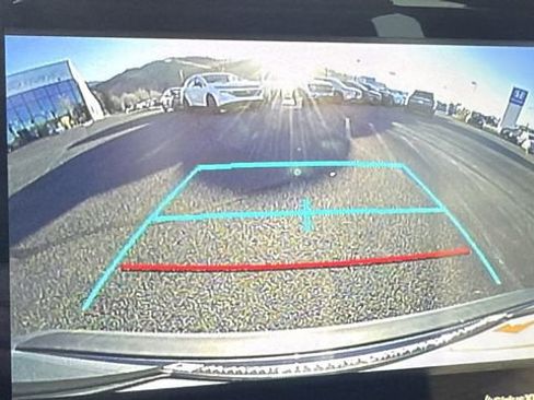 Used 2022 Toyota Corolla LE image 16