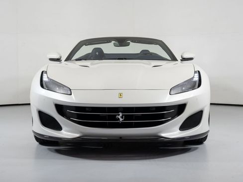 Used 2019 Ferrari Portofino image 24