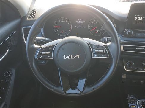 Certified 2023 Kia Seltos Nightfall Edition image 12