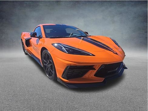 Used 2023 Chevrolet Corvette Stingray Preferred Cpe w/ Z51 Performance Package image 3