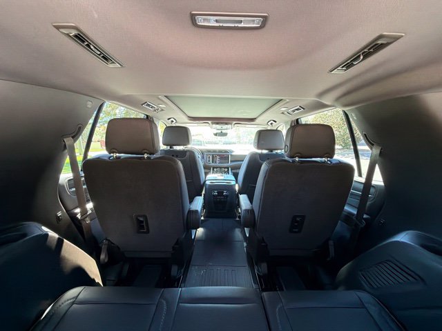 Used 2023 GMC Yukon Denali w/ Advanced Technology Package RWD image 12