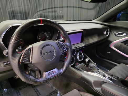Used 2019 Chevrolet Camaro ZL1 RWD image 22