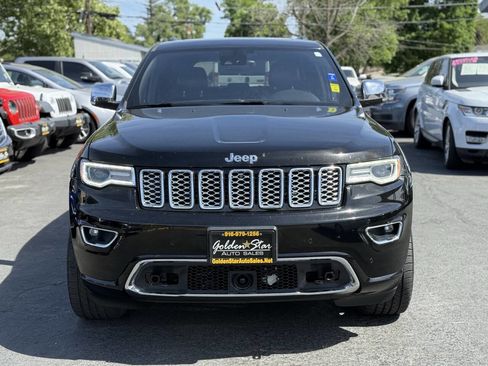 Used 2017 Jeep Grand Cherokee Overland w/ Jeep Active Safety Group image 9