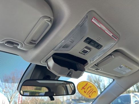 Used 2024 Toyota RAV4 XLE image 32