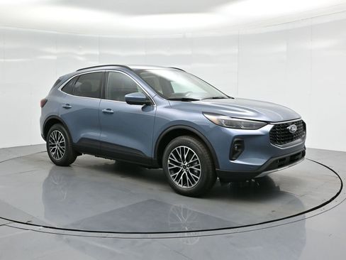 New 2025 Ford Escape Base w/ PHEV Premium Package image 29