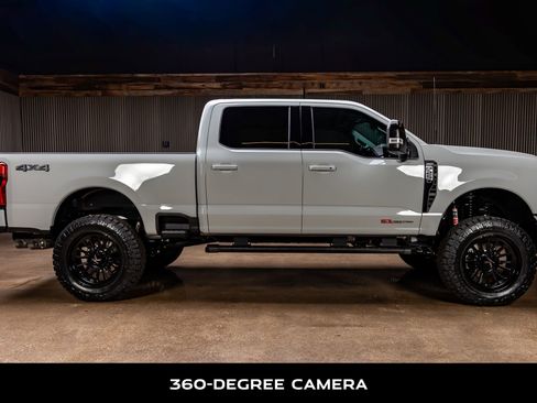 Used 2026 Ford F250 Lariat w/ Black Appearance Package image 11