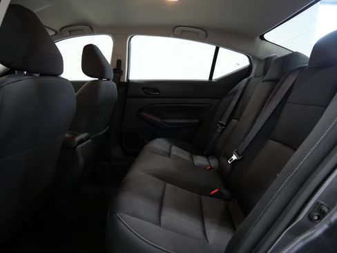 Used 2024 Nissan Altima 2.5 SV FWD image 23