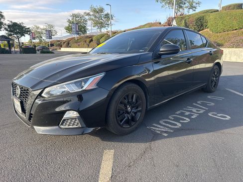 Used 2020 Nissan Altima 2.5 S FWD image 3