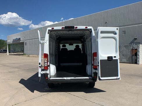 Used 2025 RAM ProMaster 2500 FWD image 24